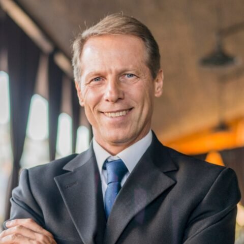 team-pic-1 team-pic-1